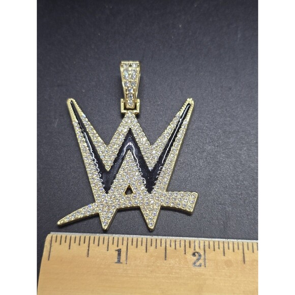 WWE GEM NECKLACE Charm Gold Tone Bling Pro-Wrestling Logo Pendant 2.5" X 2" - Picture 3 of 5
